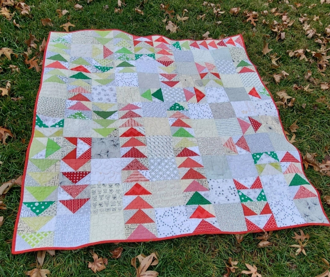 Flying Home for Christmas Quilt Downloadable PDF Pattern by Four Robbins Designs