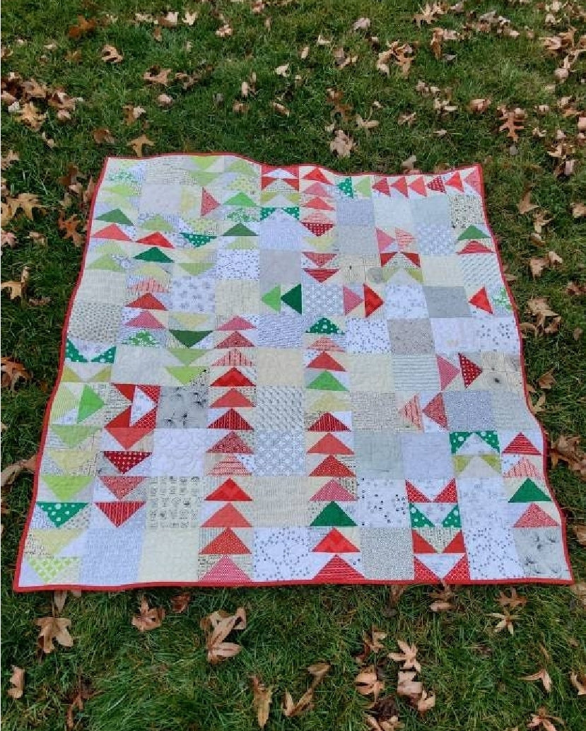 Flying Home for Christmas Quilt Downloadable PDF Pattern by Four Robbins Designs